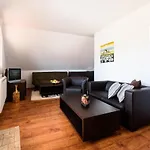 Penthouse аpartment Panoramic , Mountain Views Apartmán *